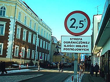 Znak przy wjedzie do Rynku