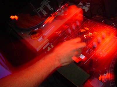 DJ