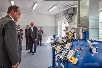 Regionalne Centrum  Edukacji Zawodowej i Nowoczesnych Technologii