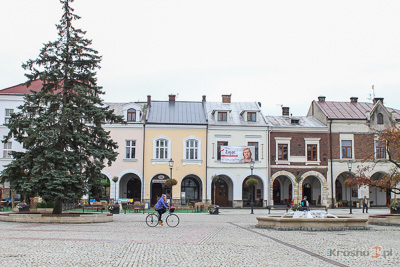 Plakaty wyborcze na rynku